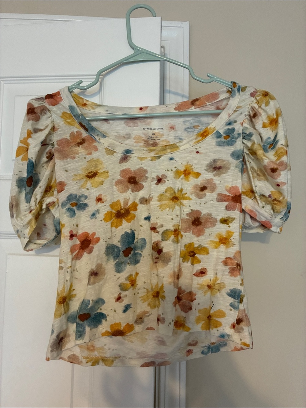 Anthropologie Cream Floral Puff-Sleeve Crop Top
